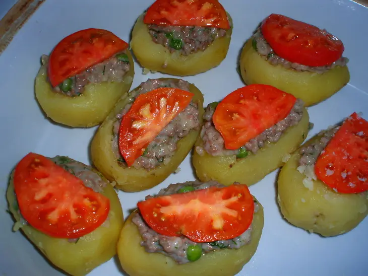Картофельные лодочки с фаршем: шаг 5