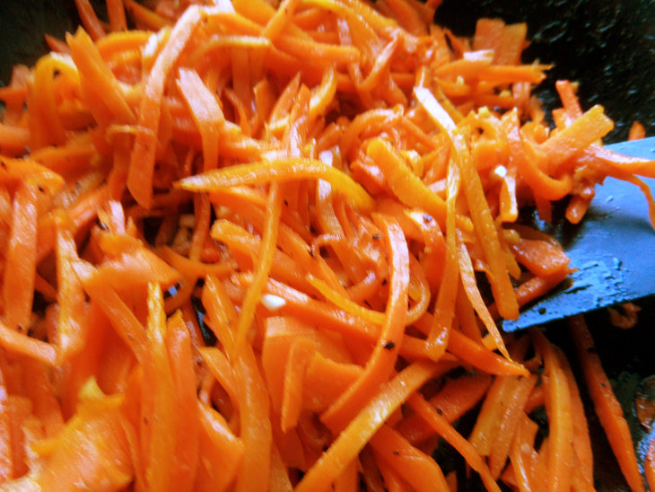 Морковный салат с творожными шариками: шаг 4