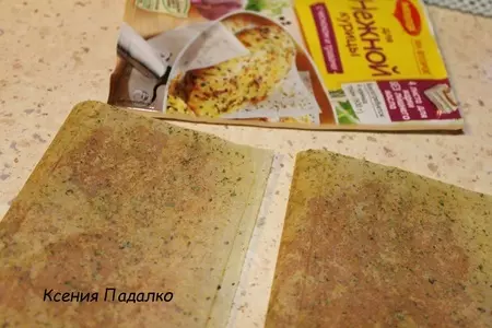 Нежная курица с чесноком и травами, с брокколи в кляре: шаг 2