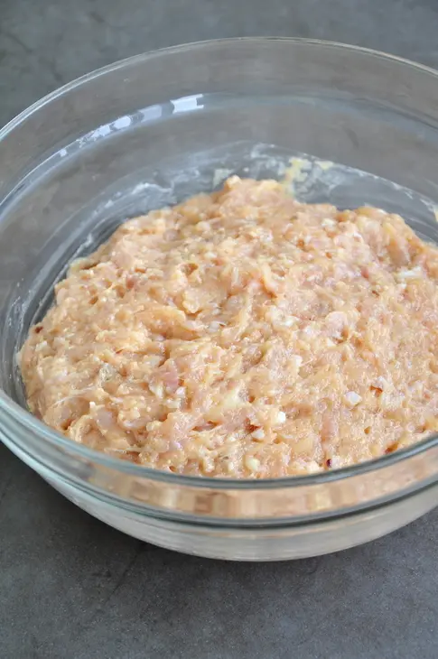 Ароматная куриная колбаса: шаг 2