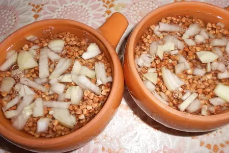Запеченная гречка с мясом под сырной " шапочкой": шаг 4