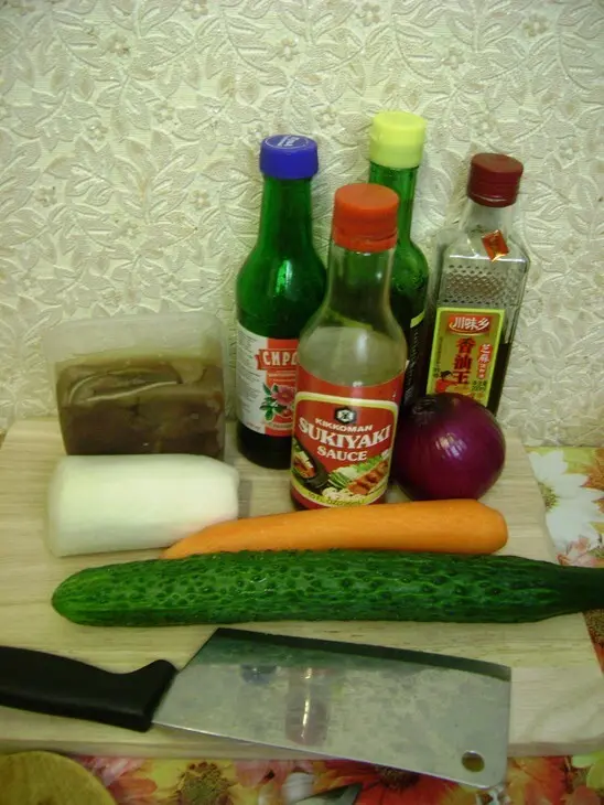 Салат по-китайски с прессованными свиными ушами: шаг 5