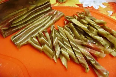Салат по-китайски с прессованными свиными ушами: шаг 8