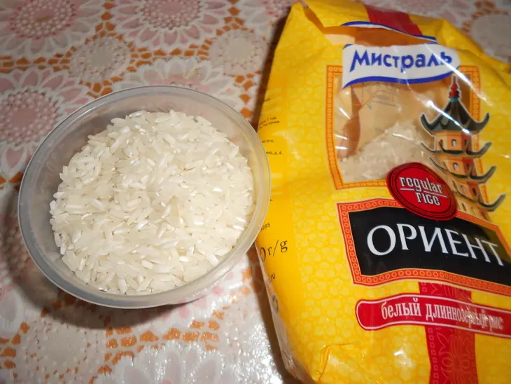 Рисовая каша с мясными шариками: шаг 1