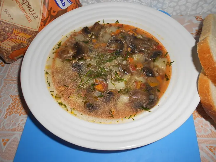 Суп с гречкой и шампиньонами: шаг 9
