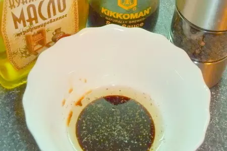Салат с яйцами-пашот и пикантной заправкой: шаг 5