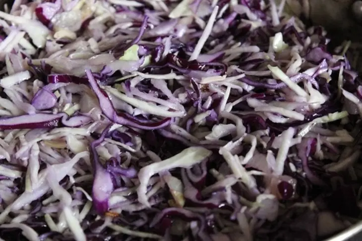 Тушеная капуста с рисом и яблоками: шаг 4