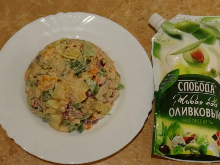 Салат ассорти с морепродуктами: шаг 2