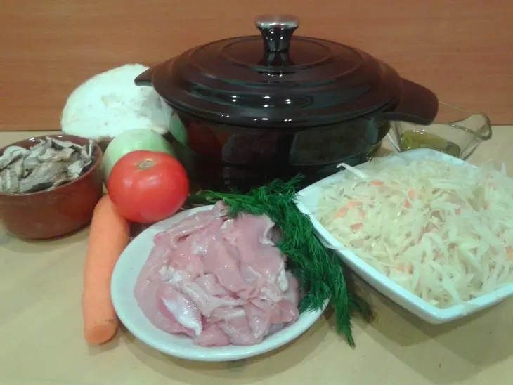 Щи из квашеной капусты: шаг 1