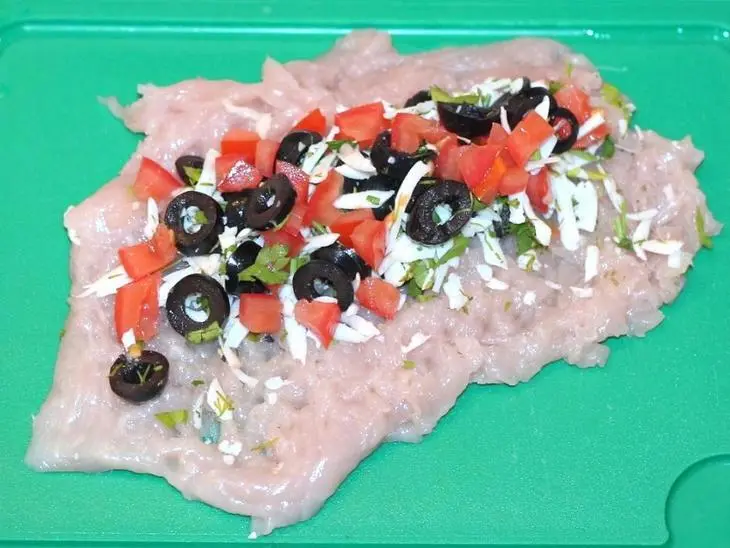 Пиперада - жареный перец с луком и курочкой: шаг 2