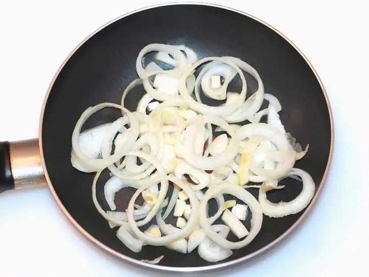 Пиперада - жареный перец с луком и курочкой: шаг 6