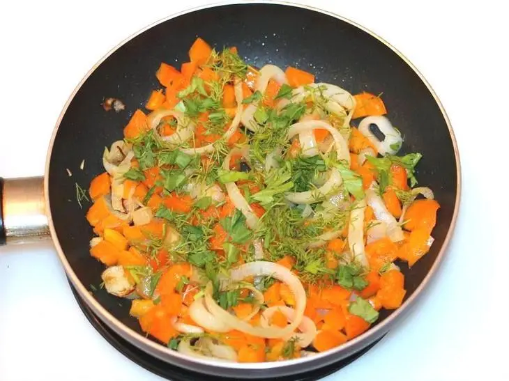 Пиперада - жареный перец с луком и курочкой: шаг 8