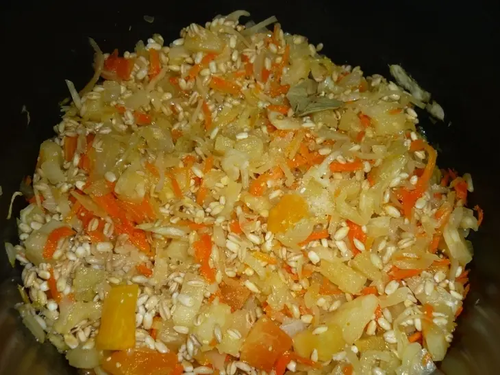 Перлово-капустный гарнир к нежной курочке: шаг 4