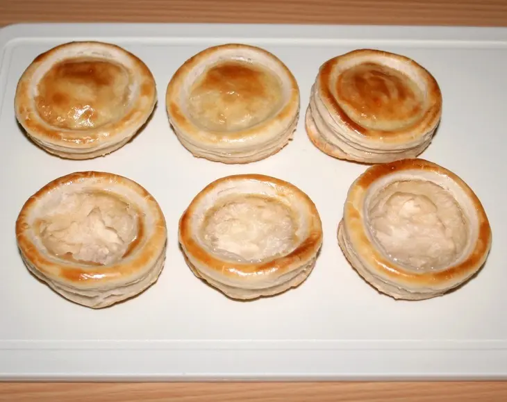Волованы с мясным салатом: шаг 4