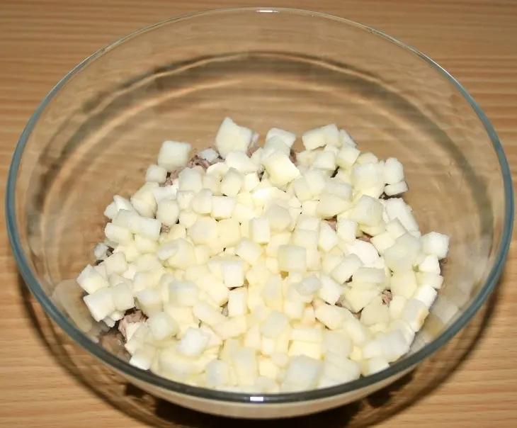 Волованы с мясным салатом: шаг 7