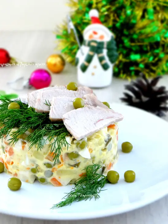 Салат оливье с маринованной черемшой и дайконом: шаг 4