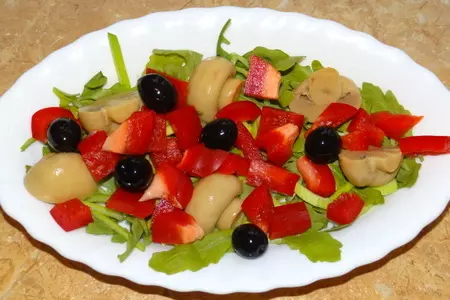Салат овощной с грибами и апельсинами: шаг 2