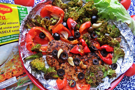 Куриная грудка с запечёнными овощами и маслинами: шаг 9