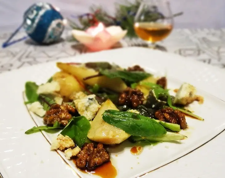 Салат с грушей и голубым сыром: шаг 6