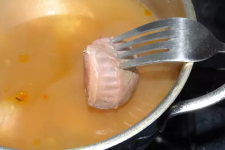 Праздничный салат с сухариками и утиными желудками по мотивам "цезаря": шаг 2