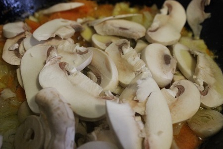 Куриный суп с  рисом, грибами и сыром: шаг 4