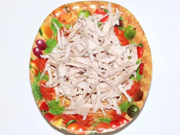 Салат куриный "очарование": шаг 1