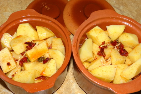 Жаркое из картофеля с мясными шариками и томатным соком: шаг 5