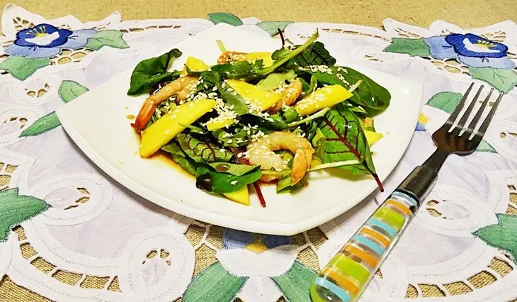 Салат с манго и кунжутом.: шаг 6