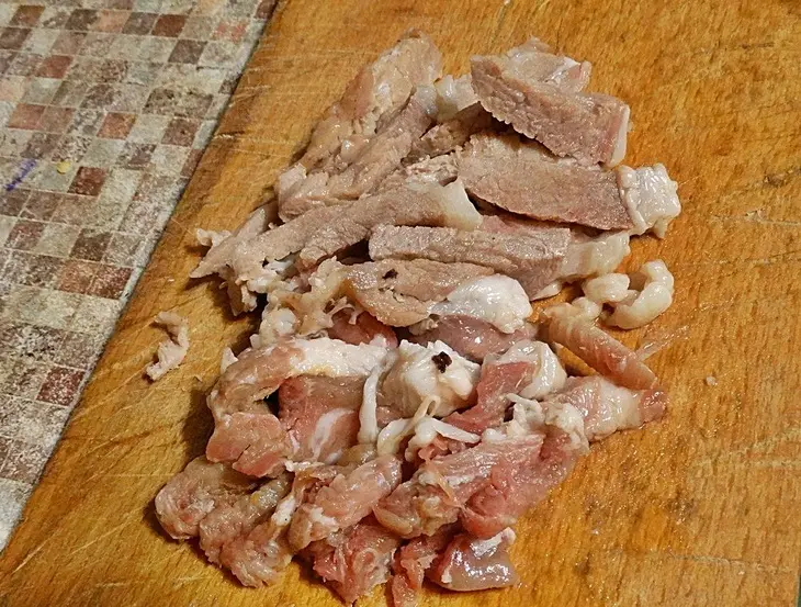 Тайский салат с фунчозой и свининой: шаг 3