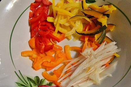 Тайский салат с фунчозой и свининой: шаг 4