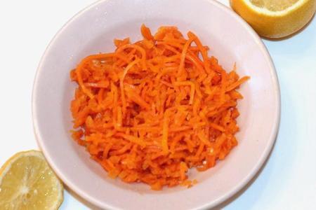 Селедочка под морковной шубкой: шаг 2