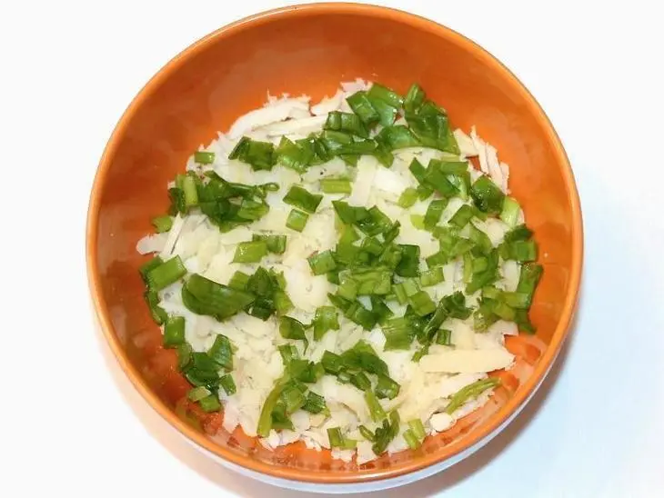 Селедочка под морковной шубкой: шаг 5