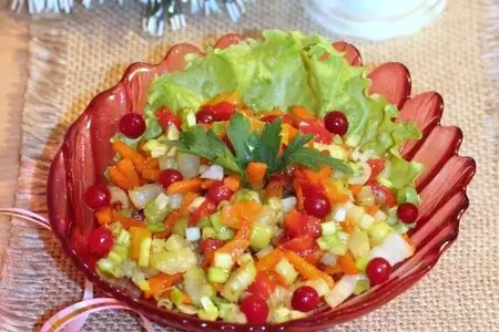 Салат с сельдереем и морковью по-китайски: шаг 4