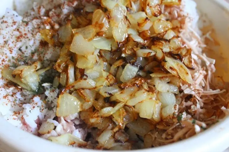 Голубцы с мясом, рисом и грибами: шаг 6