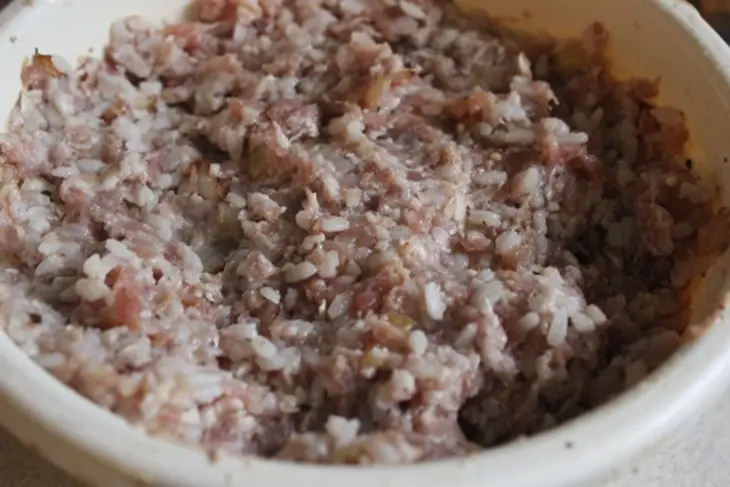 Голубцы с мясом, рисом и грибами: шаг 7