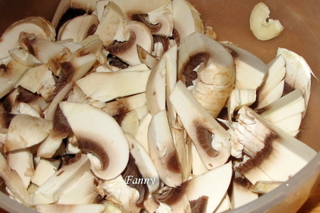 Картофельное пюре с грибами для нежной курочки по-итальянски: шаг 4