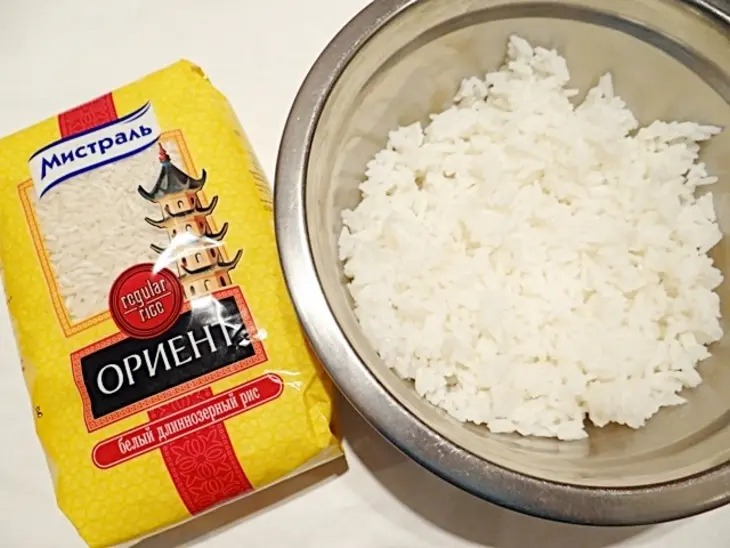 Пирог с рисом, луком -пореем и сыром: шаг 1