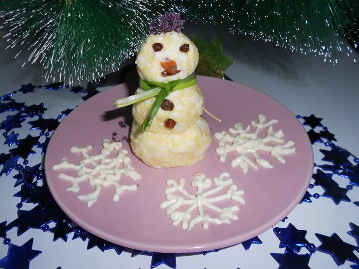 Сырная закуска "снеговик": шаг 5