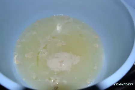 Лепешки на сыворотке: шаг 1