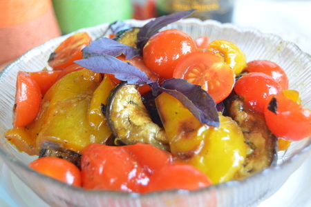 Острый салат из овощей-гриль и томатов черри: шаг 8