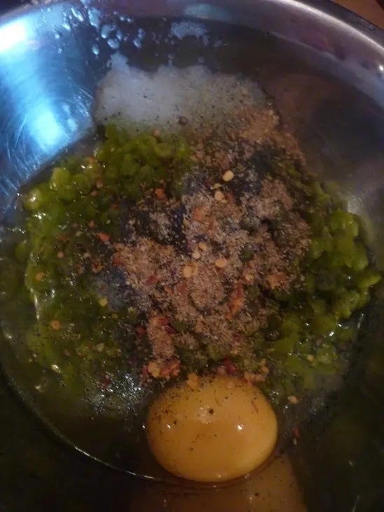 Гороховые оладьи для курочки с чесноком: шаг 1