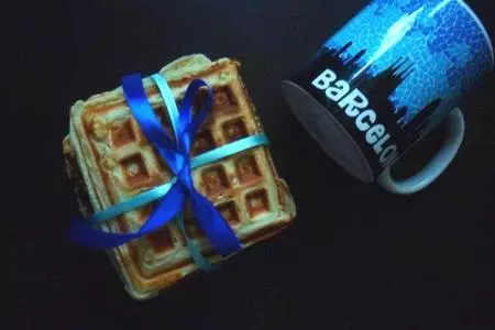Манные вафли с моцареллой: шаг 4