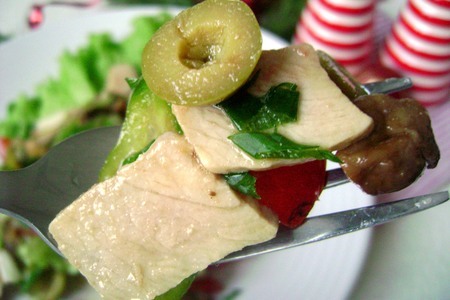 Салат с грибами, помидорами и запеченной свининой: шаг 7