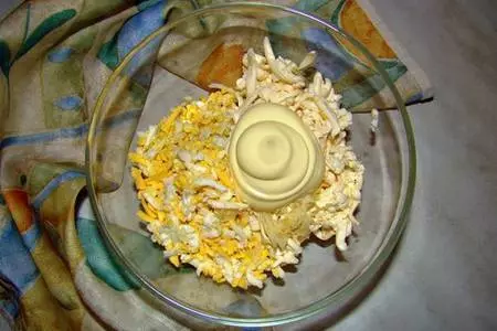 Закуска "свертки деда мороза": шаг 3