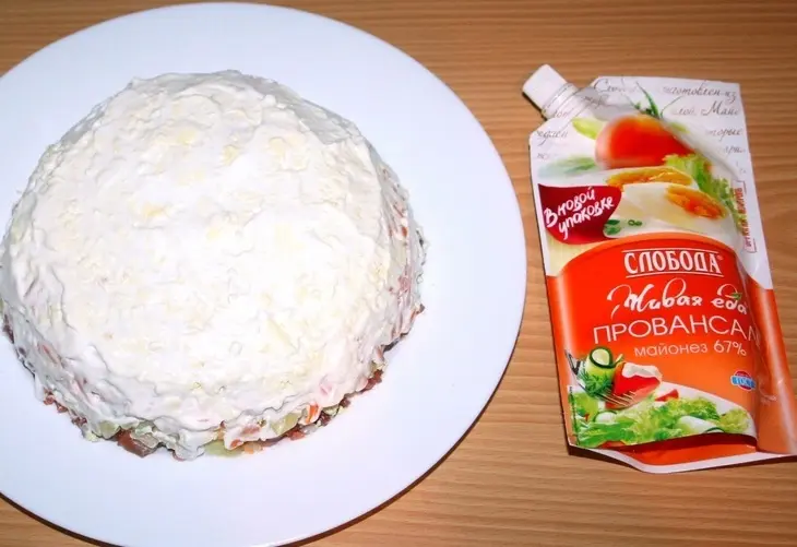 Салат с лососем "северный полюс": шаг 10