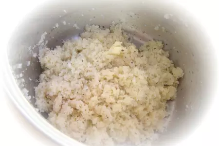 Салат с кус-кусом и копчёной форелью: шаг 3