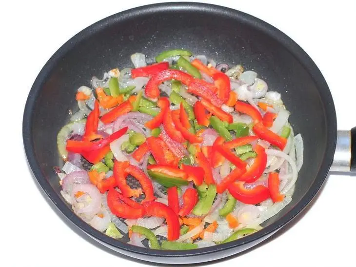 Овощное рагу с нежной курочкой: шаг 2