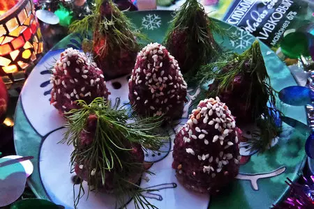 Свекольные "ёлочки" для детского стола: шаг 6