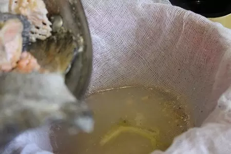 Сливочный суп с форелью и рисом: шаг 2