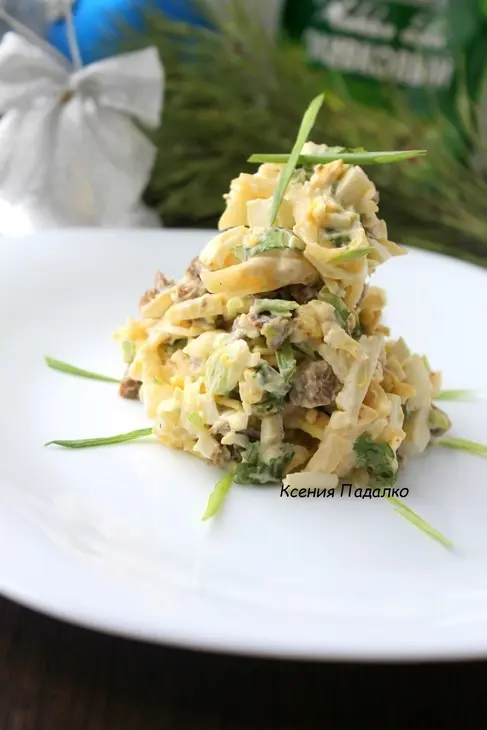 Салат "сырно-мясная горка": шаг 3